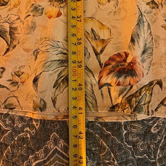 Vintage; hand made; one of a kind floral midi dress. Size 2 - Picture 12 of 14